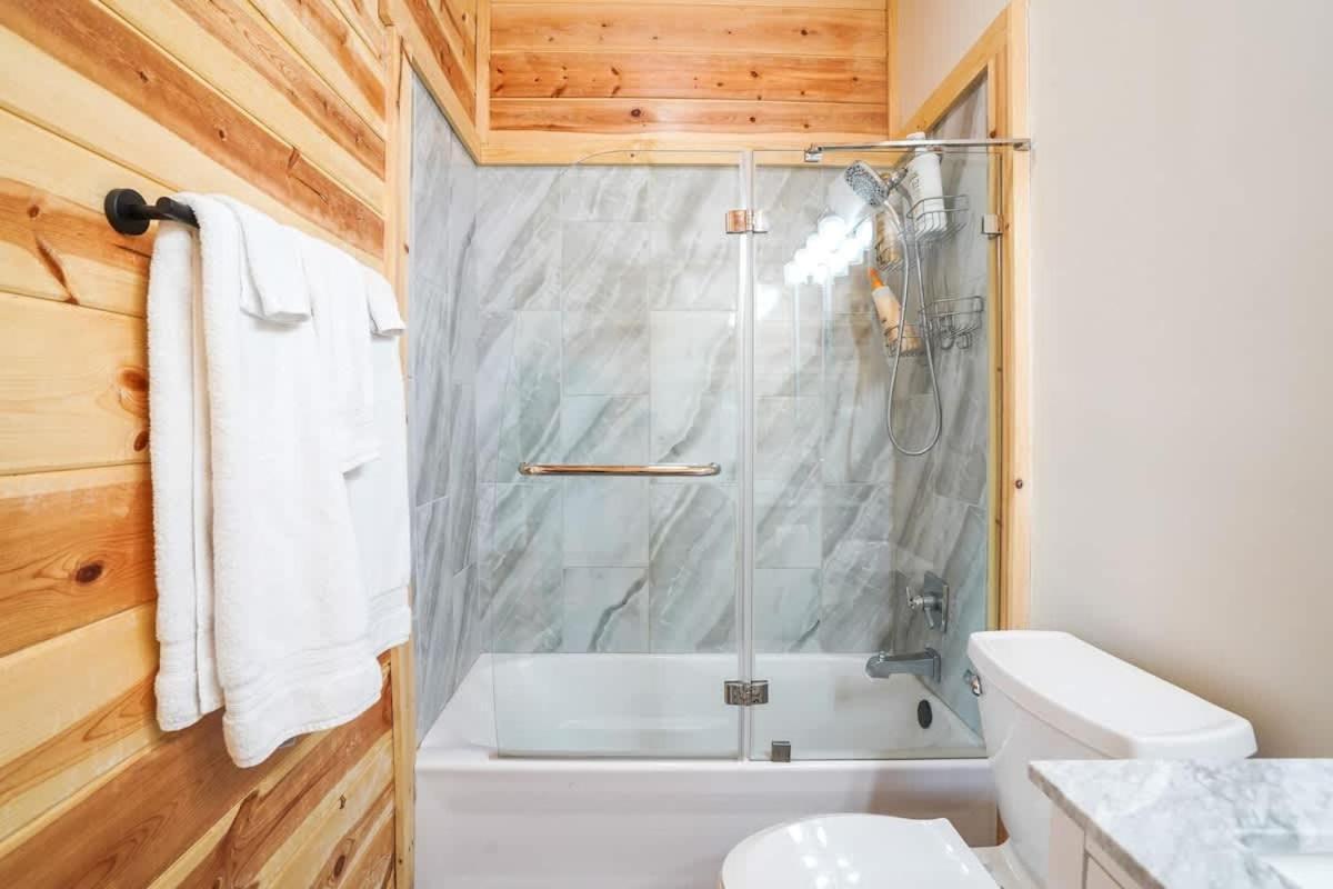 Fern Haven A Modern Take On Hocking Hills Cabins Stella Экстерьер фото
